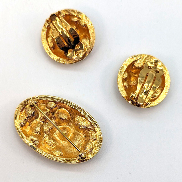 90s Gold Tone Faux Gripoix Brooch Clip-On Earring Set w Jewel Tone Rhinestones - Picture 4 of 7
